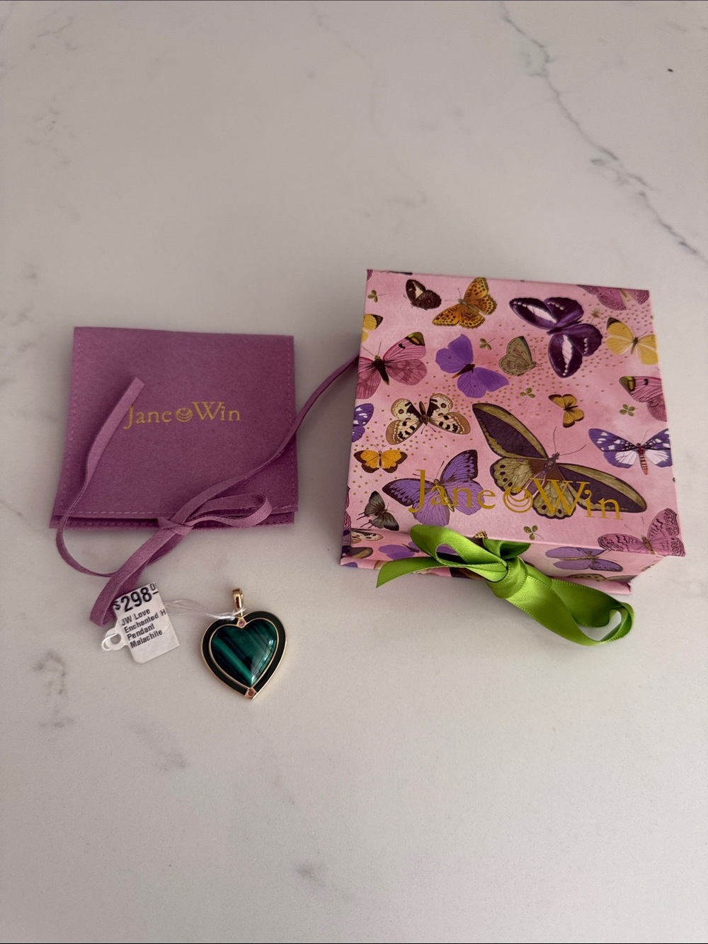 Jane Win enchanted Heart Pendant Necklace - Green Malachite Heart